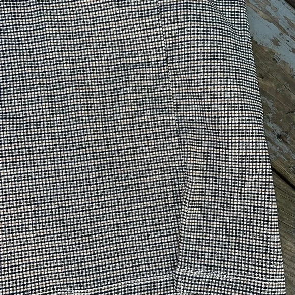 Shinestar mini skirt size large with zipper enclosure - Picture 4 of 6